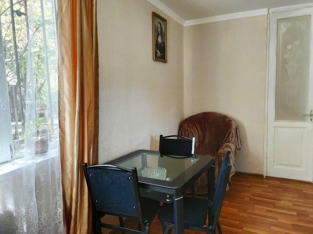 Guesthouse Ttt Tiflis Exterior foto